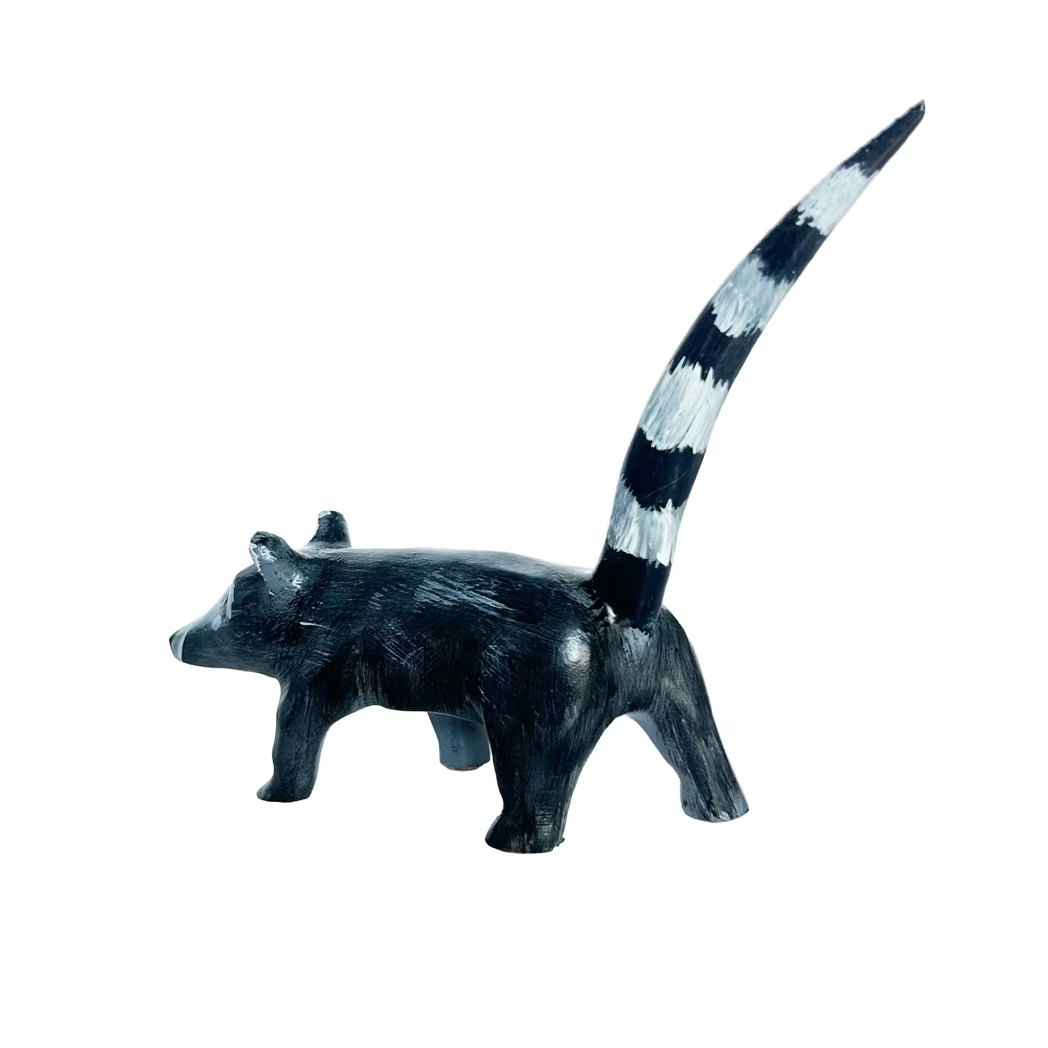 Coatí de nariz blanca, pintada a mano en madera recuperada, souvenir artesanal de Costa Rica (detalle 2)