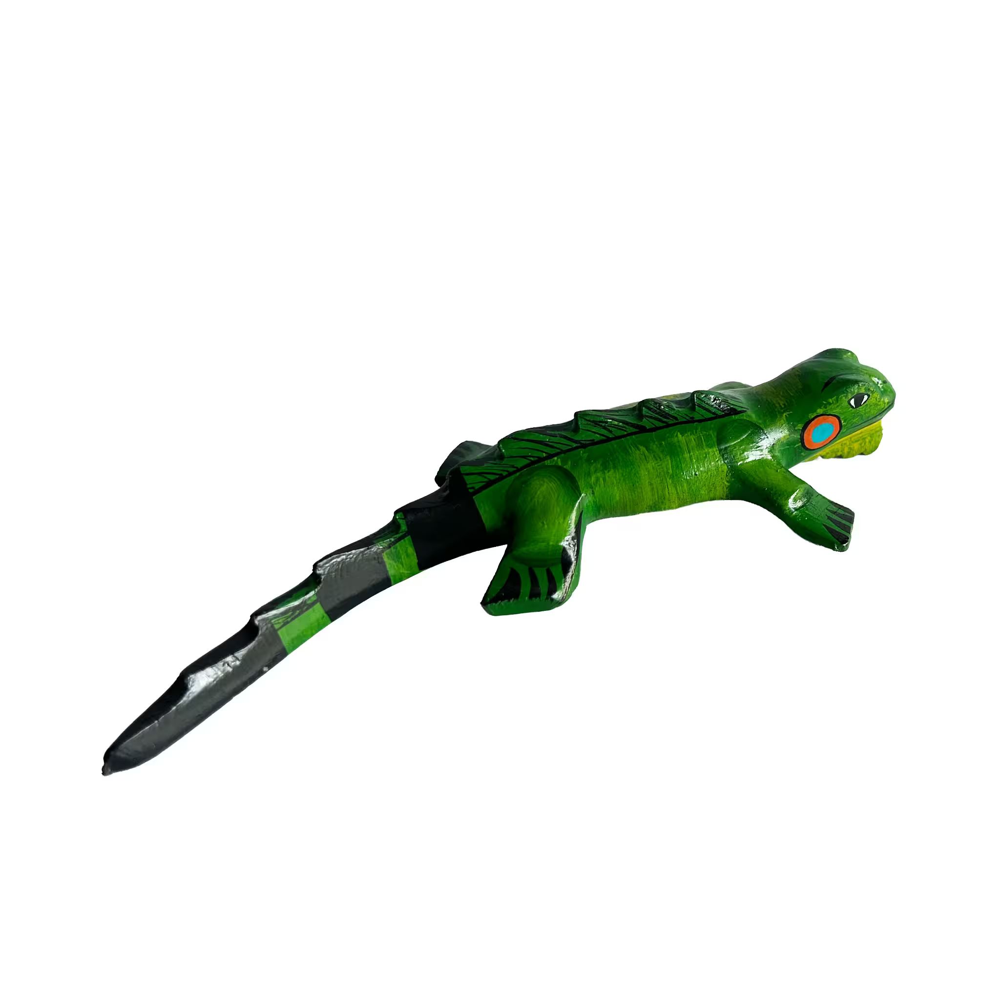 Green iguana, hand-painted reclaimed wood, handmade Costa Rica souvenir (detail 2)