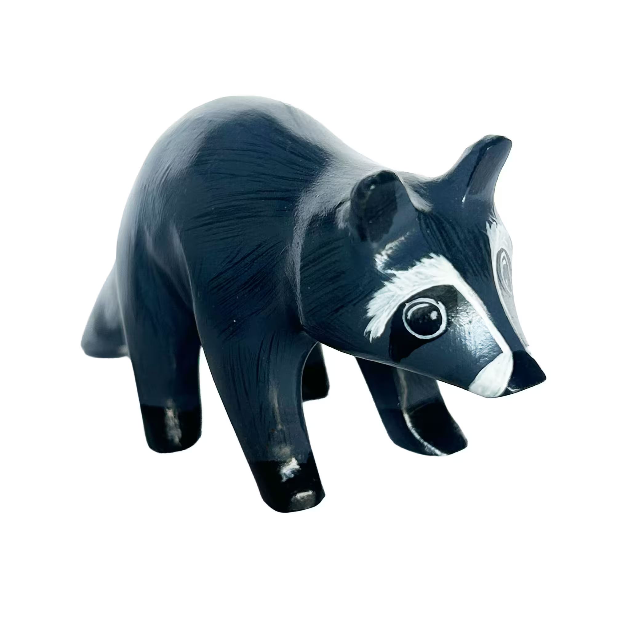 Mapache, pintada a mano en madera recuperada, souvenir artesanal de Costa Rica (detalle 1)